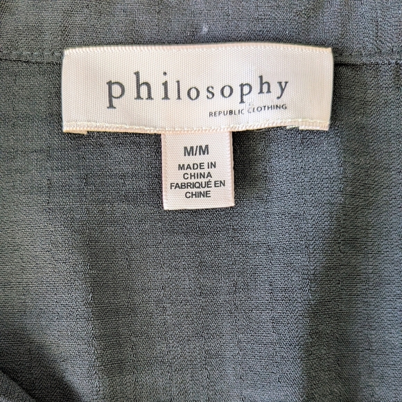 Philosophy Black Ruffle Sleeve Split Neck Blouse – Women’s Medium #133 - Picture 5 of 6